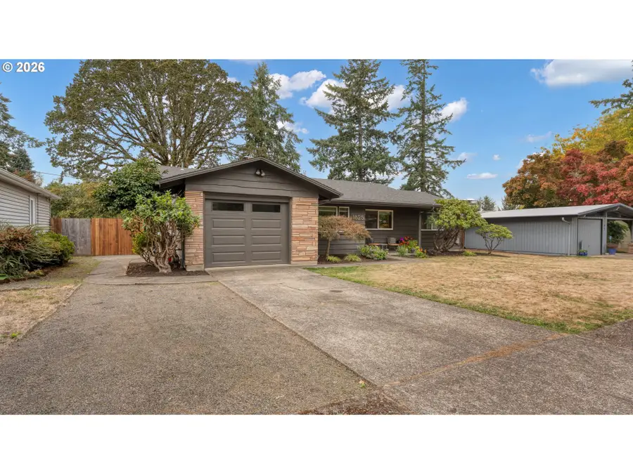 1825 SW Glenview Ave, Portland, OR 97225 - #2