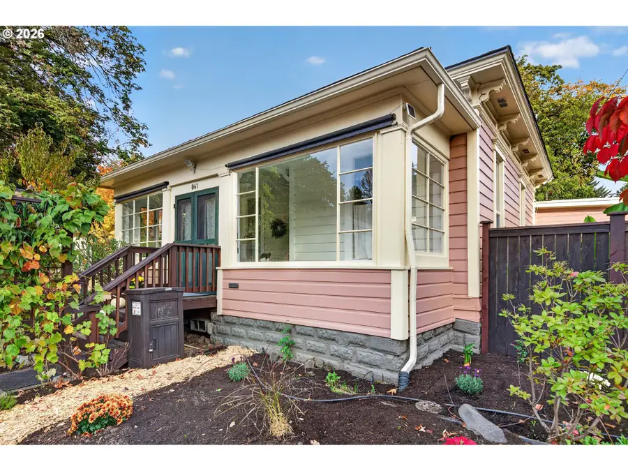 841 Jackson St, Eugene, OR 97402 - #2