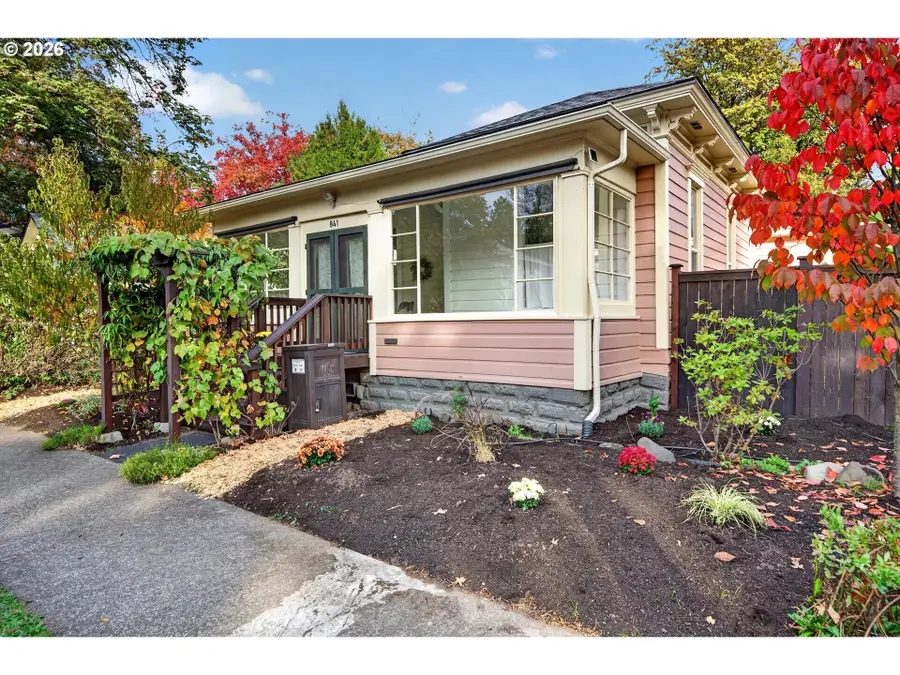 841 Jackson St, Eugene, OR 97402 - #3