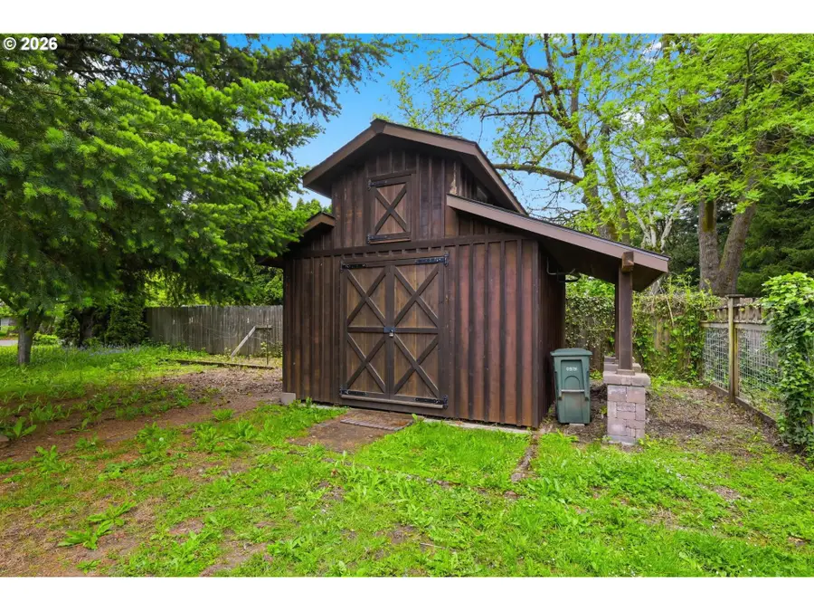 2580 Pioneer Pike, Eugene, OR 97401 - #3