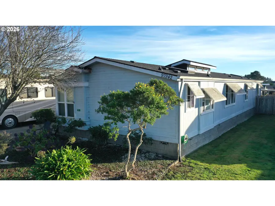 97942 Lucas Ln, Brookings, OR 97415 - #3