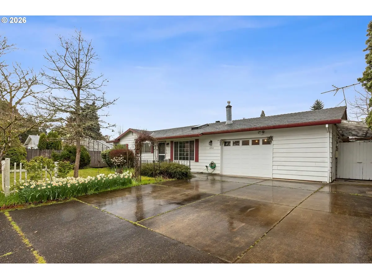 2950 NE Azalea St, Hillsboro, OR 97124 - #1