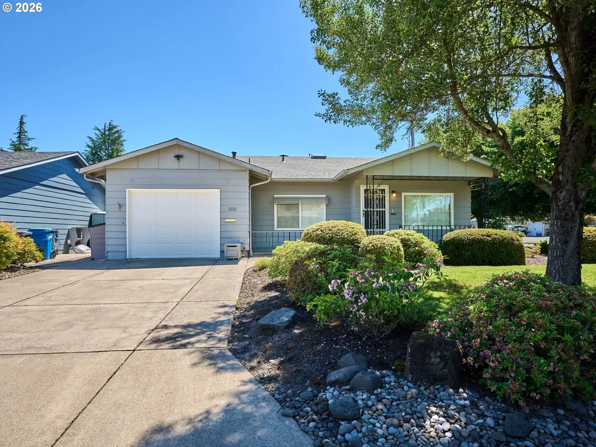 1010 Randolph Rd, Woodburn, OR 97071 - #1