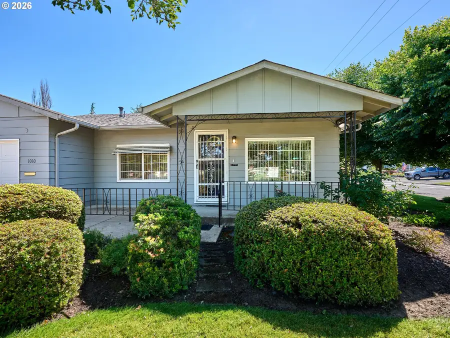 1010 Randolph Rd, Woodburn, OR 97071 - #2