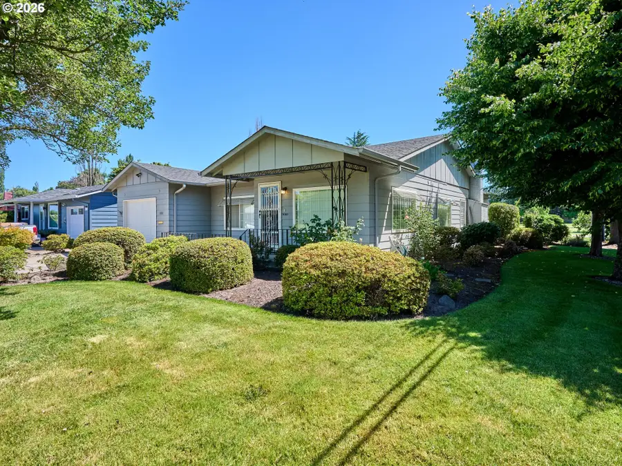 1010 Randolph Rd, Woodburn, OR 97071 - #3