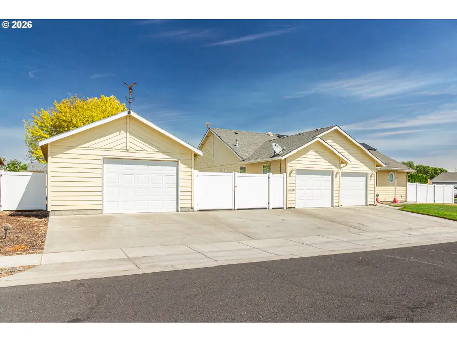 710 W Sandpiper Ave, Hermiston, OR 97838 - #2