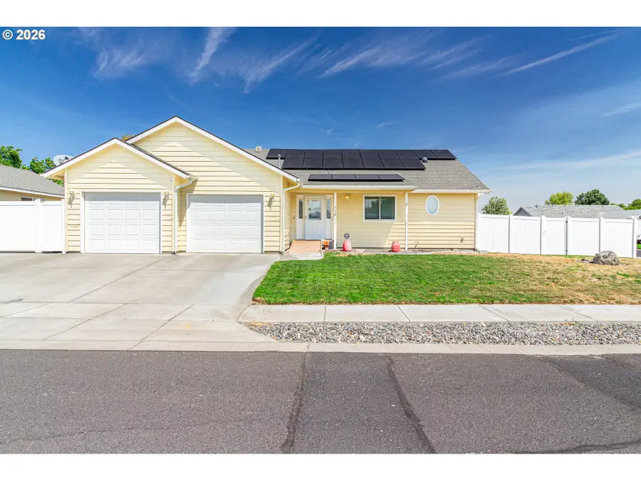 710 W Sandpiper Ave, Hermiston, OR 97838 - #3