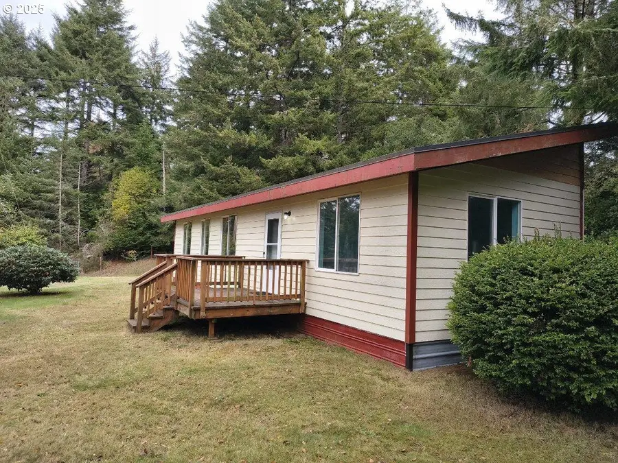 91136 Seaview Ln, Coos Bay, OR 97420 - Image #3