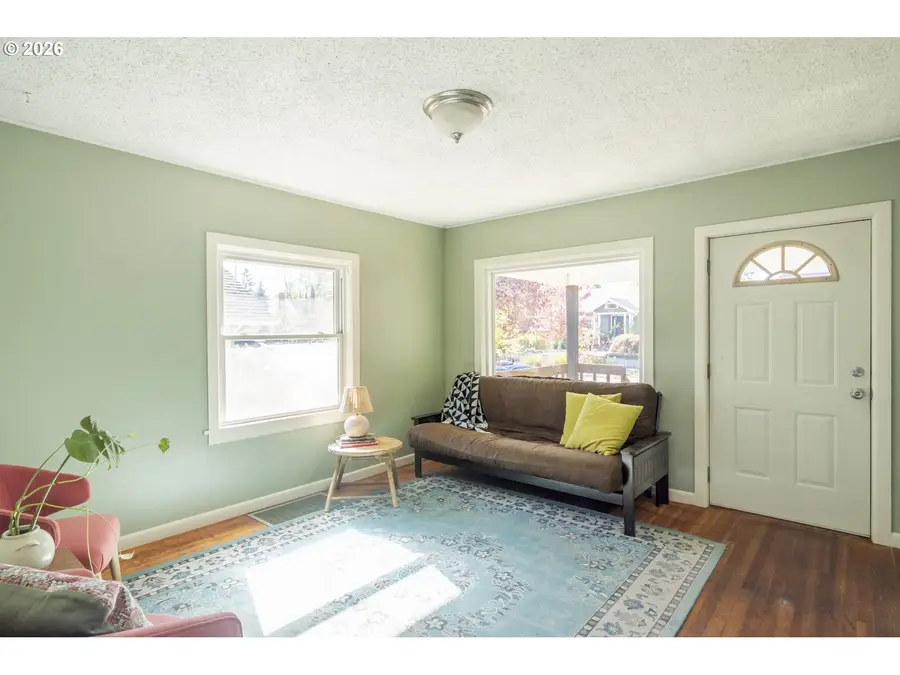 7034 N Fenwick Ave, Portland, OR 97217 - #2