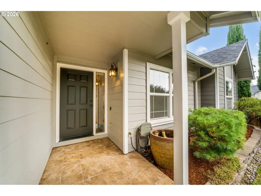 529 Sweetwater Ln, Eugene, OR 97404 - #3