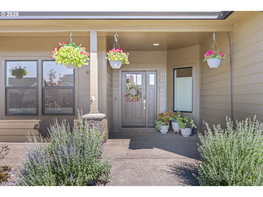 857 Durham Ave, Sutherlin, OR 97479 - #2