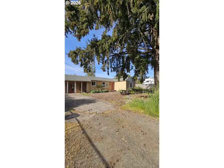 47705 Bain St, Oakridge, OR 97463 - #2