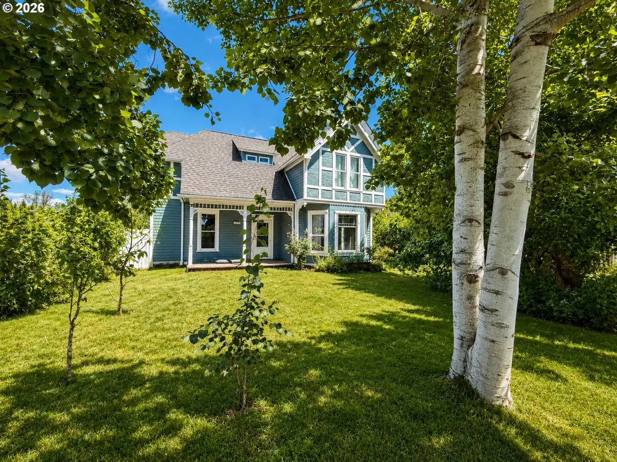 730 S 12th Ave, Cornelius, OR 97113 - #1