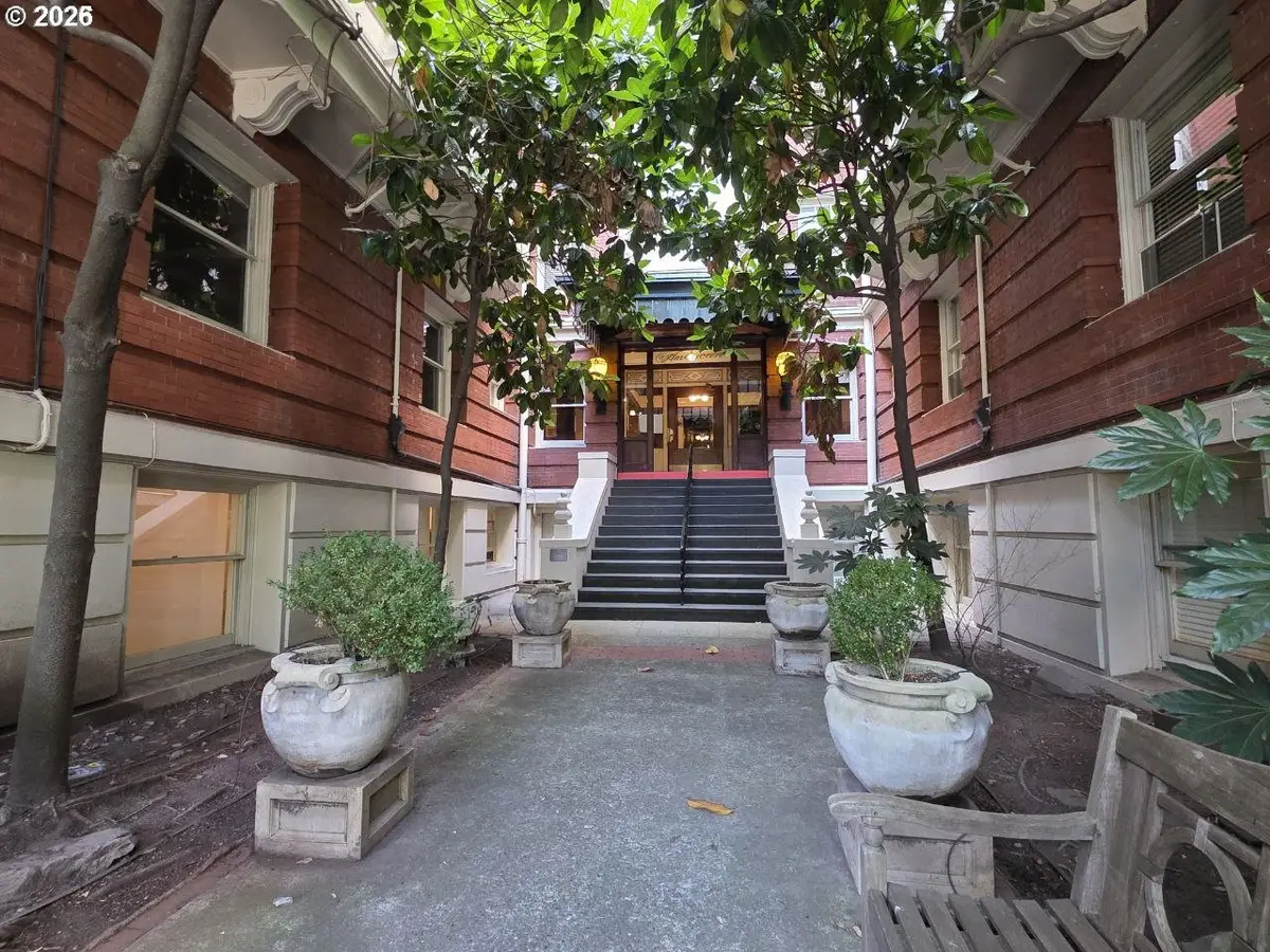 2083 NW Johnson St, Portland, OR 97209 - #1