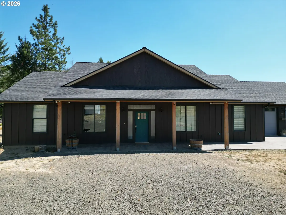 2950 Tenmile Valley Rd, Tenmile, OR 97481 - #1