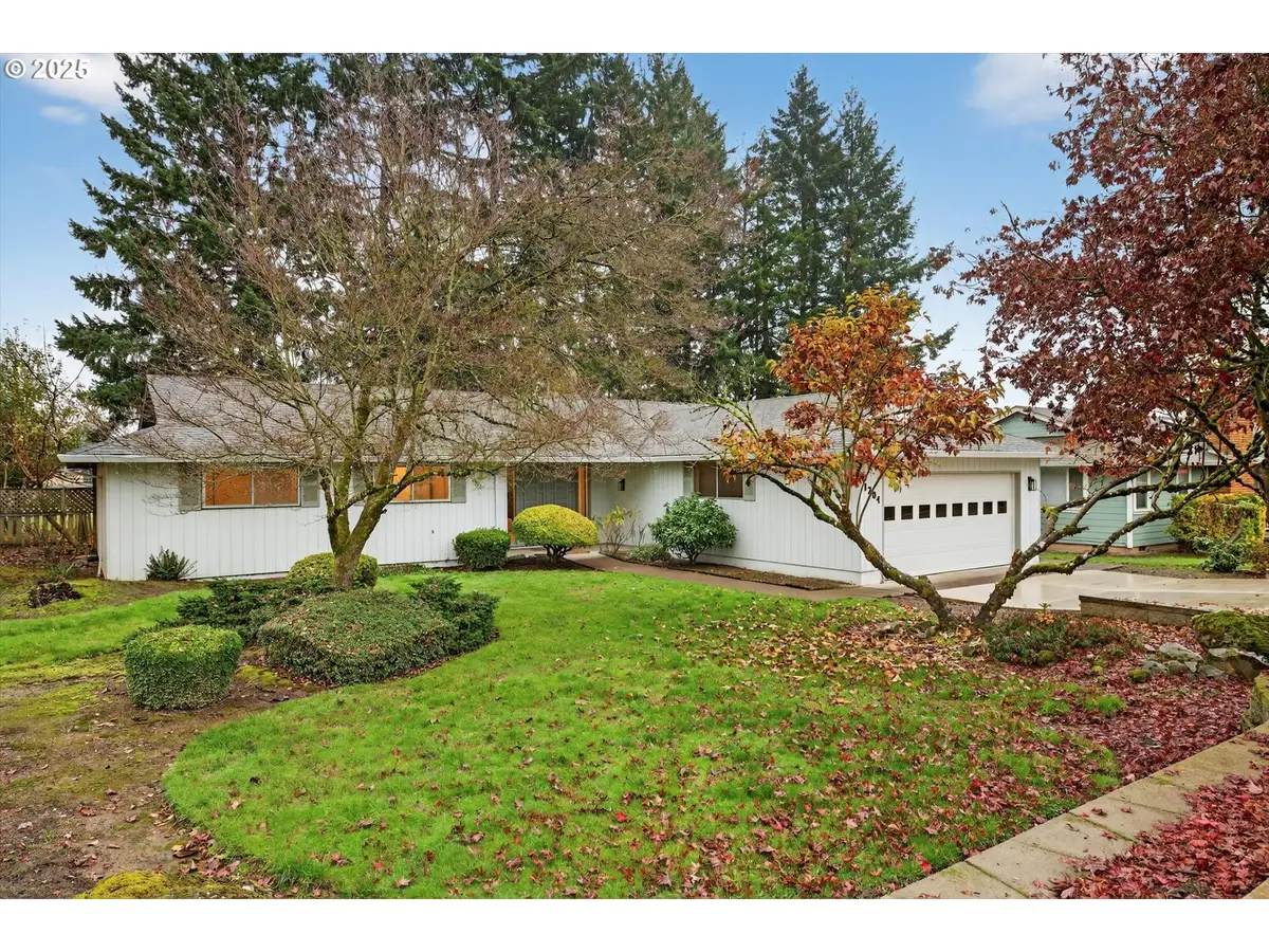 1204 N Elliott Rd, Newberg, OR 97132 - Image #1