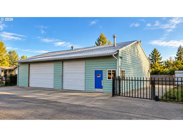 1089 28th St, Springfield, OR 97477