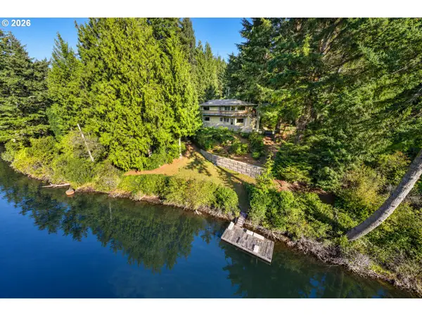 85140 Dunns Ln, Florence, OR 97439