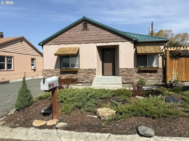 311 NW 3rd Ave, John Day, OR 97845 - #1