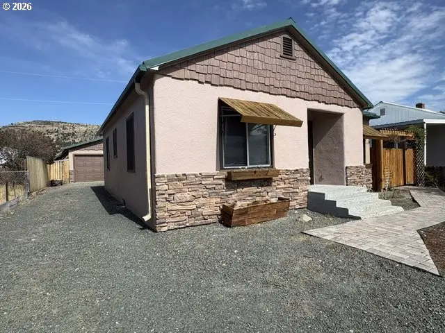 311 NW 3rd Ave, John Day, OR 97845 - #2