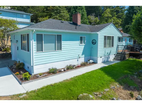 29785 Hound Dog Rd, GoldBeach, OR 97444