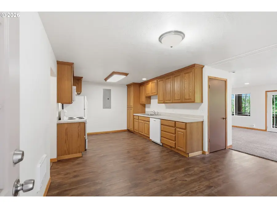 1000 Cowlitz Way, Kelso, WA 98626 - #3