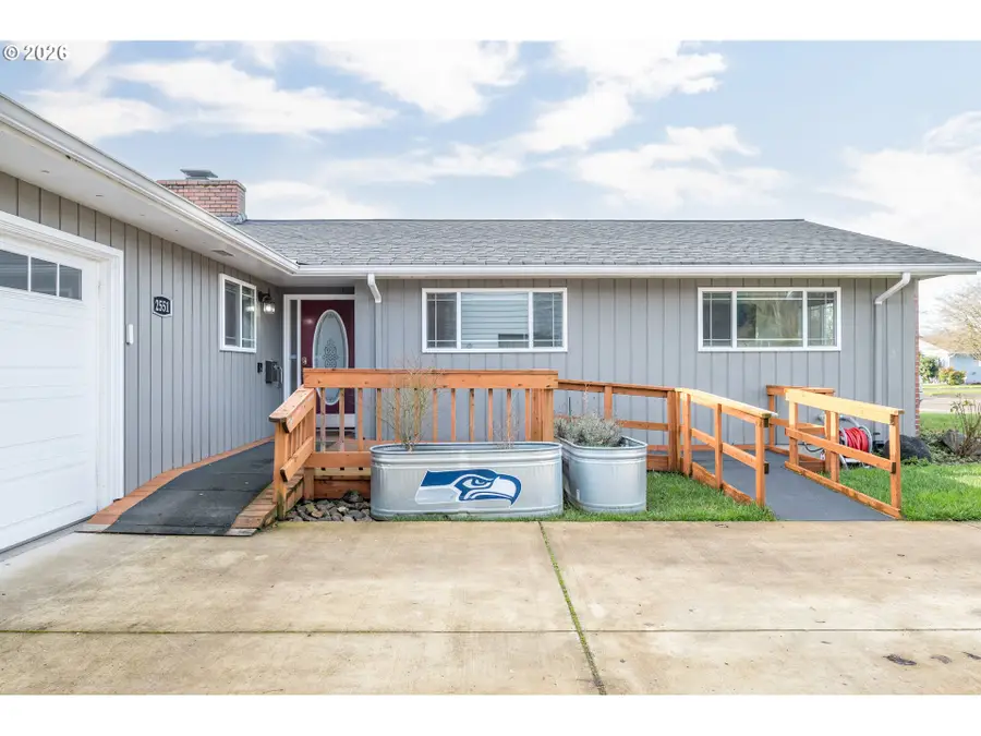 2551 Northlake Ave, Longview, WA 98632 - Image #2