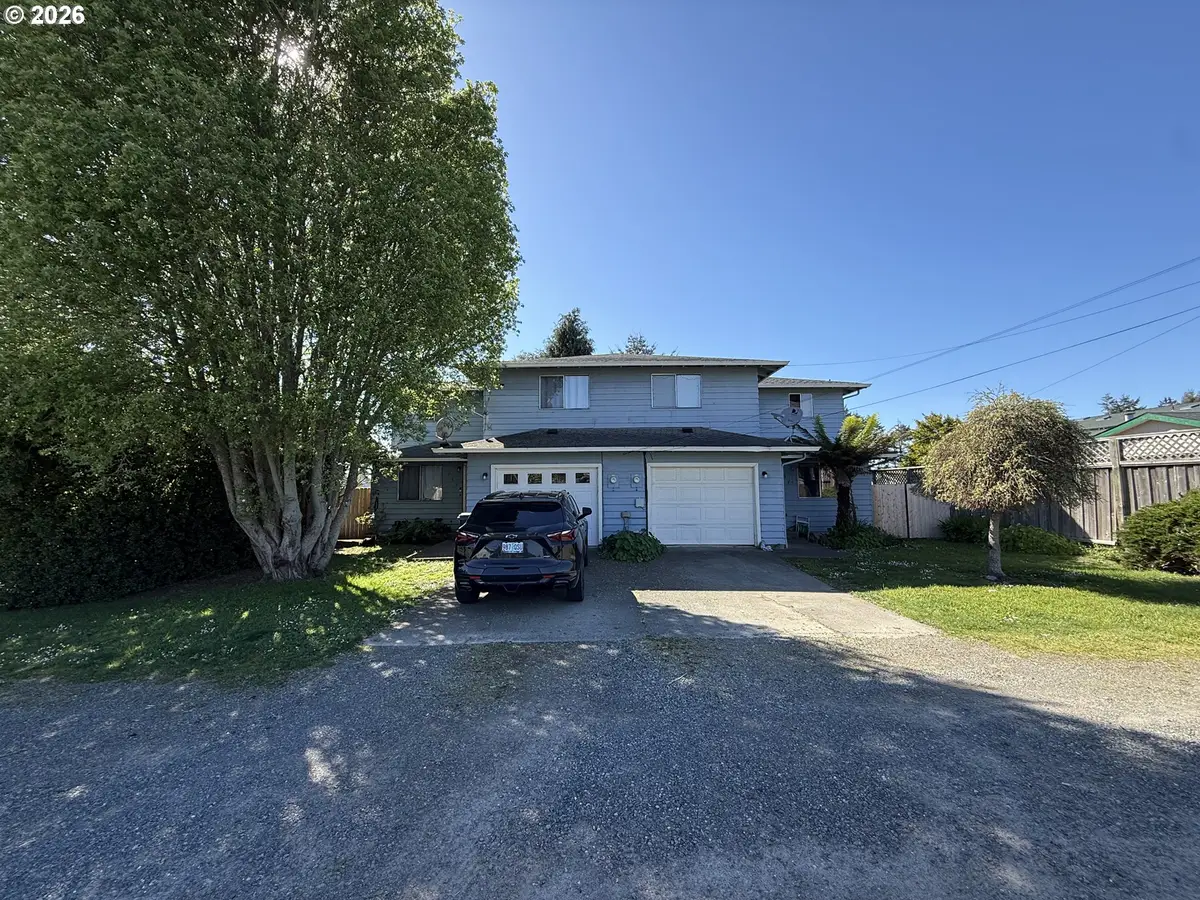 735 2nd St, Brookings, OR 97415 - #1