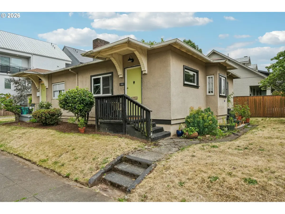 1040 N Ainsworth St, Portland, OR 97217 - #1