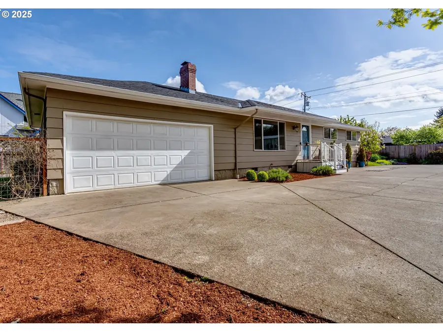 1697 Elanco Ave, Eugene, OR 97408 - Image #3