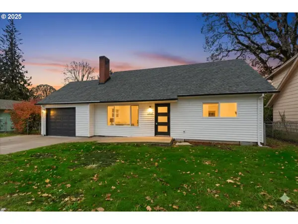 211 NE 28th Ave, Hillsboro, OR 97124