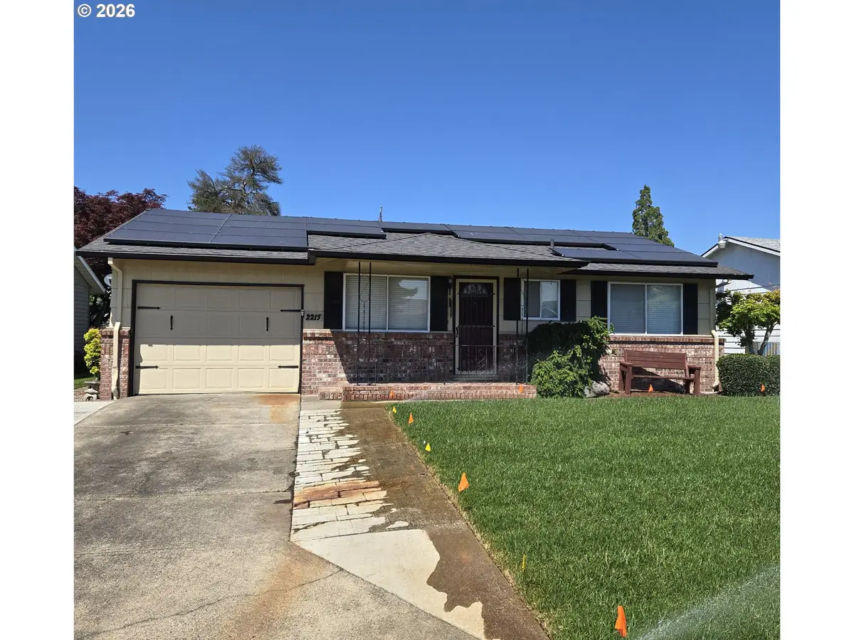 2215 Country Club Ter, Woodburn, OR 97071 - #1