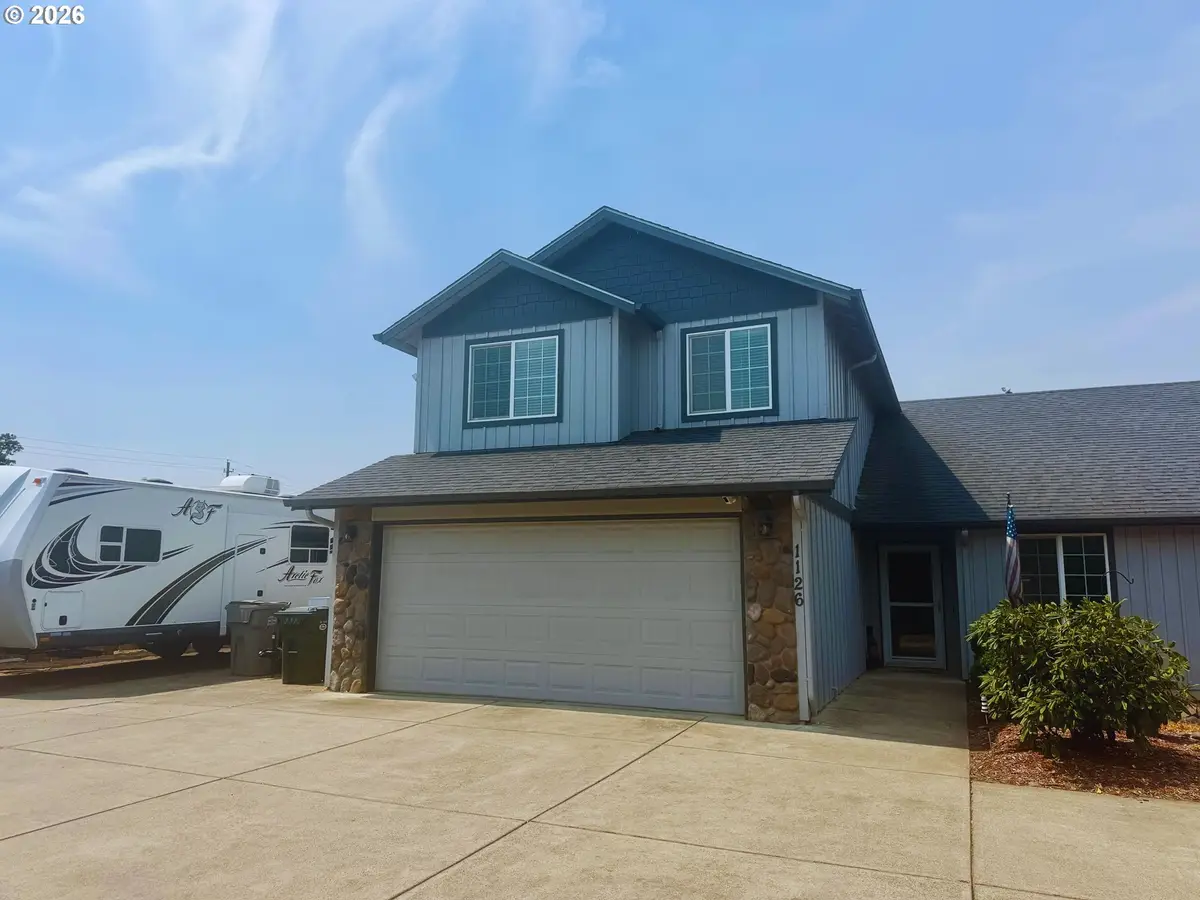 1126 W 6th Ave, Junction City, OR 97448 - #1