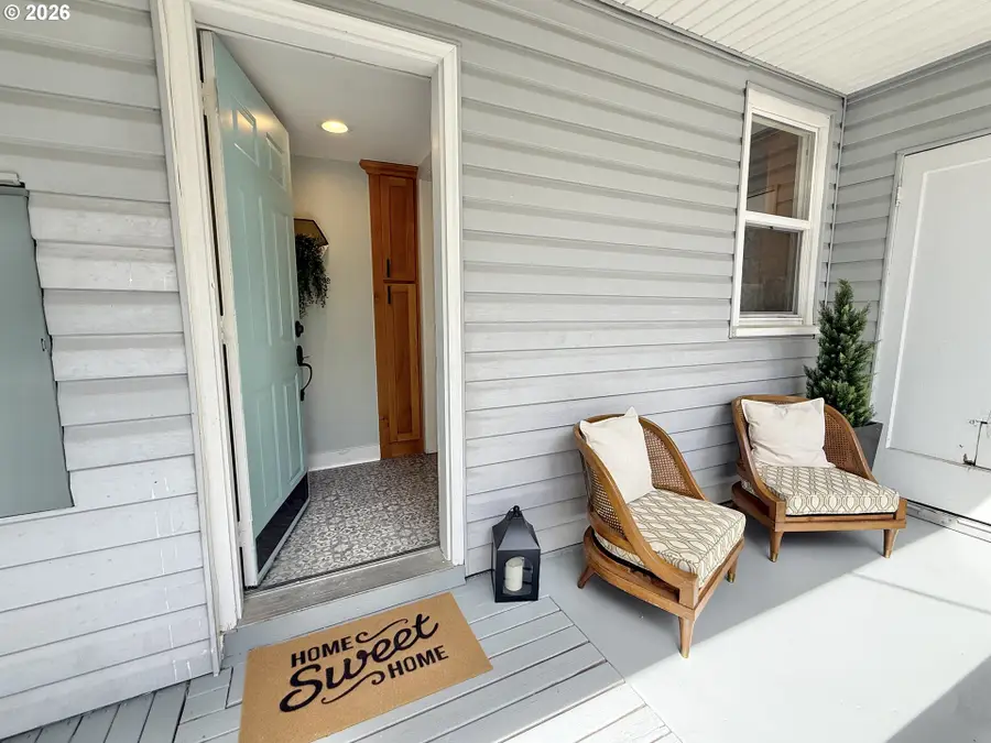 326 SW Elmwood Ave, McMinnville, OR 97128 - #3