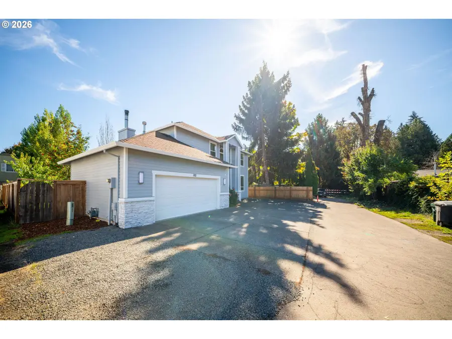 282 SE 28th Ave, Hillsboro, OR 97123 - #2
