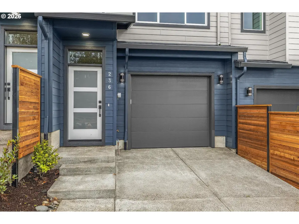 236 NW Mawrcrest Ave, Gresham, OR 97030 - #1