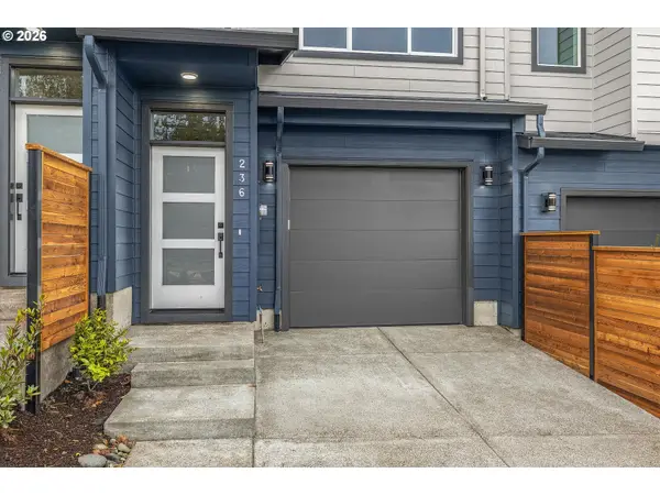 236 NW Mawrcrest Ave, Gresham, OR 97030