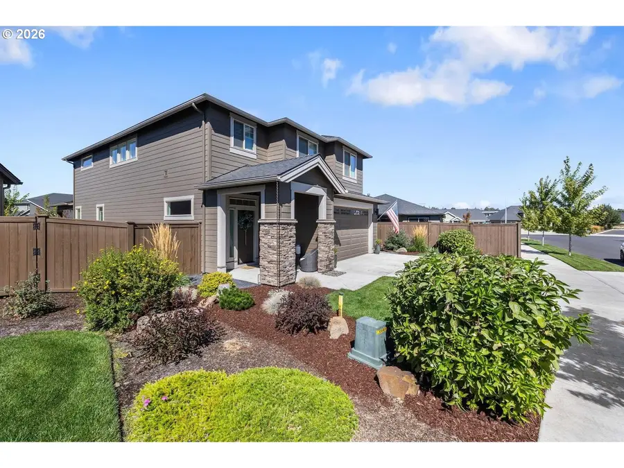 4361 SW 36th St, Redmond, OR 97756 - #2