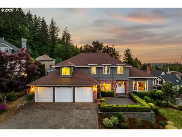 2055 Ridge Pointe Dr, LakeOswego, OR 97034