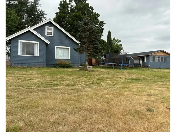 12716 S Dart Rd, Molalla, OR 97038