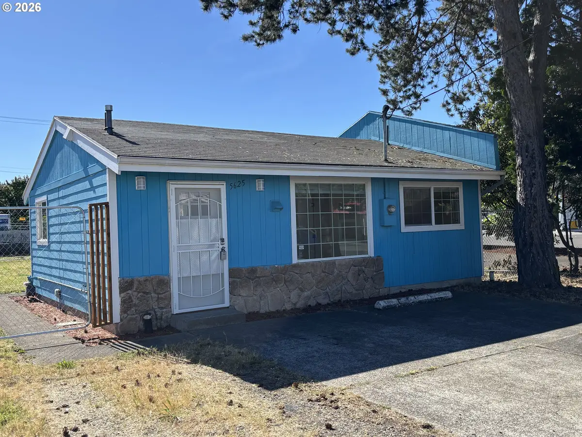 5625 SE 83rd Ave, Portland, OR 97266 - #1