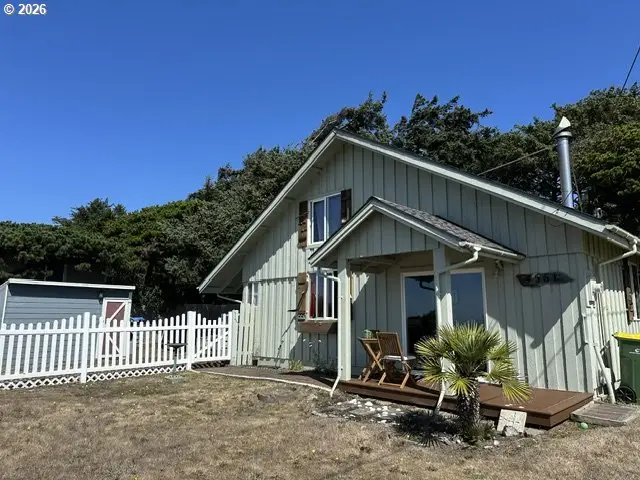 4561 Arch St, Florence, OR 97439 - #1