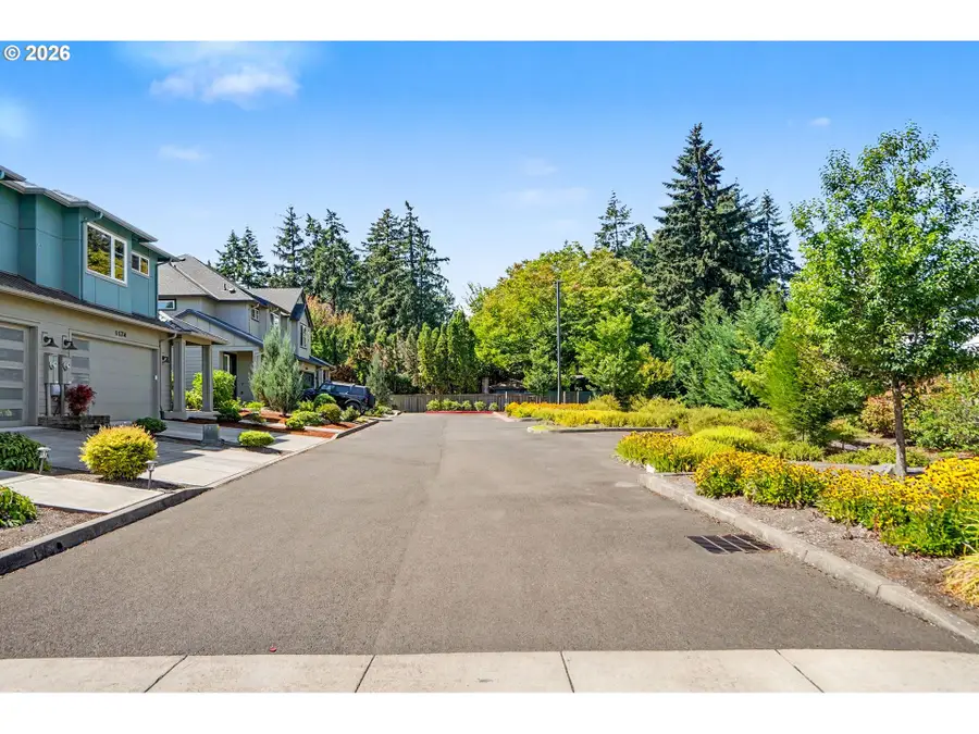 1174 SW Sylvia St, Corvallis, OR 97333 - #2