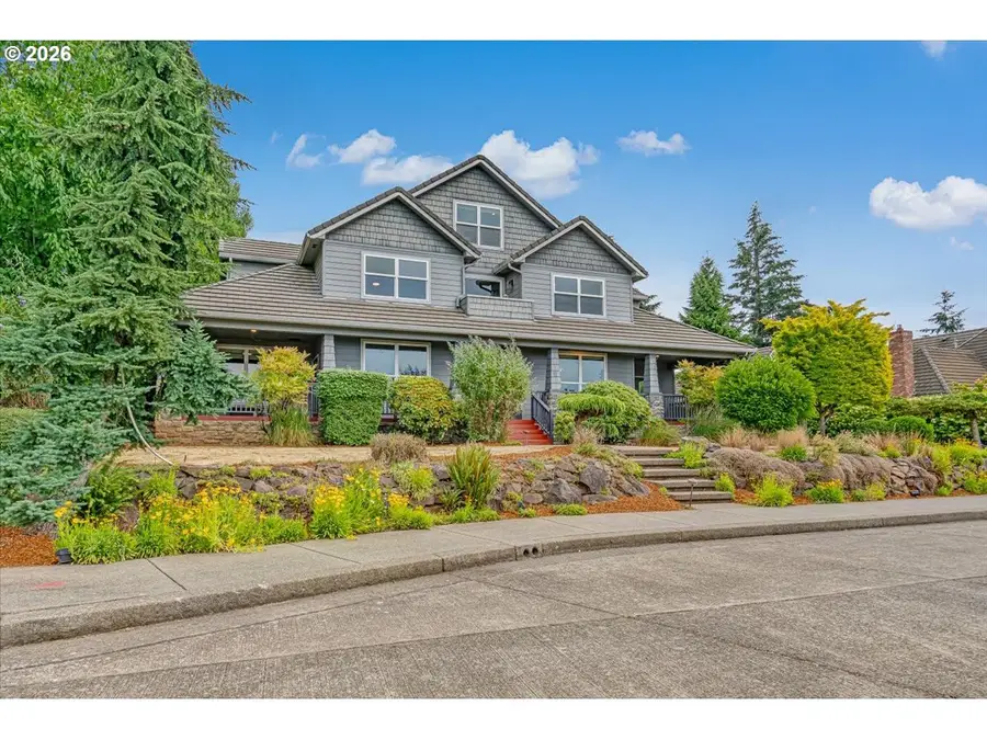 2470 Crestmont Cir, Salem, OR 97302 - #2