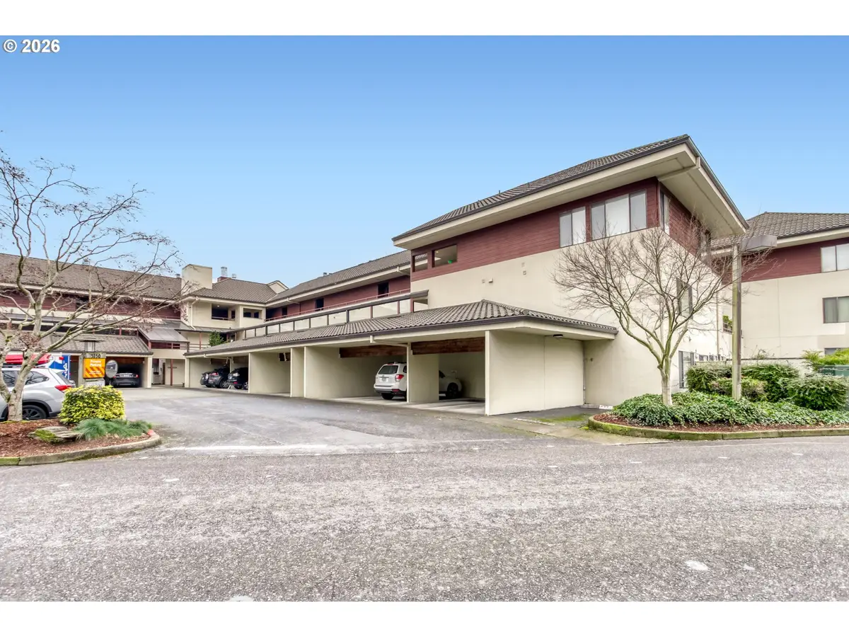 5150 S Landing Dr #302B2, Portland, OR 97239 - Image #1