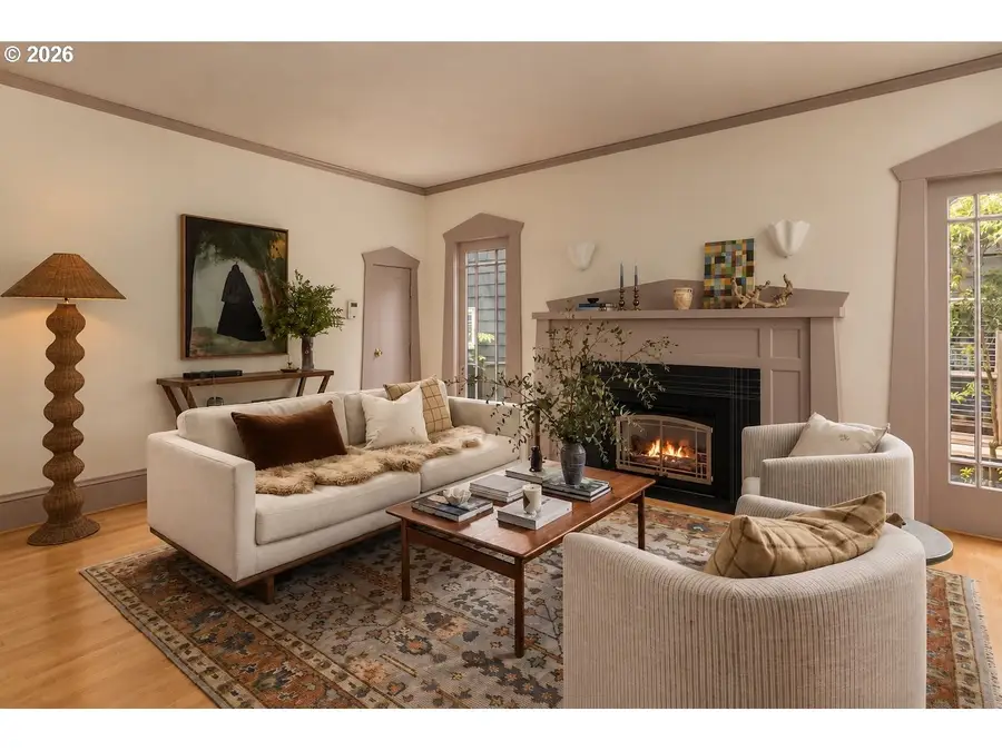 4002 NE Multnomah St, Portland, OR 97232 - #3