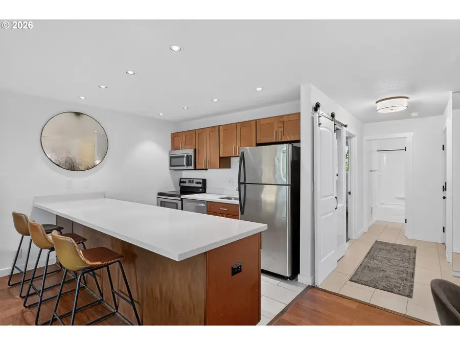 100 Kerr Pkwy #52, Lake Oswego, OR 97035 - #3
