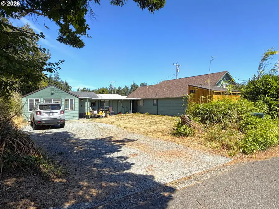 180 Laclair St, Coos Bay, OR 97420 - #2