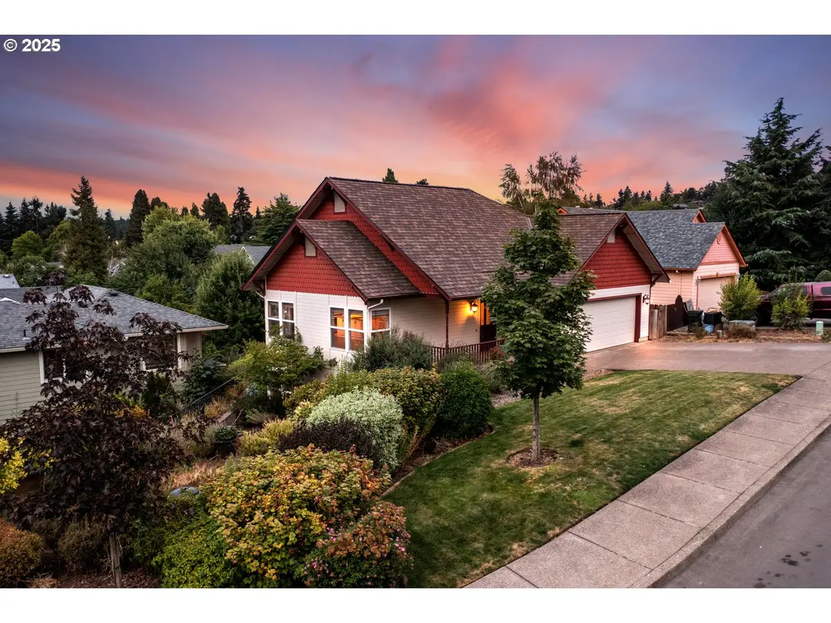 80 Sweden Cir, Silverton, OR 97381 - #1