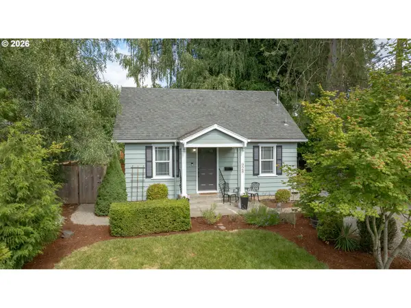 928 SE Davis St, McMinnville, OR 97128